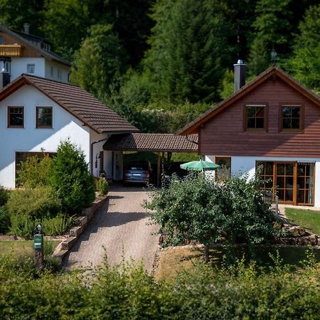 פרוידנשטאדט Schwarzwald Chalets מראה חיצוני תמונה